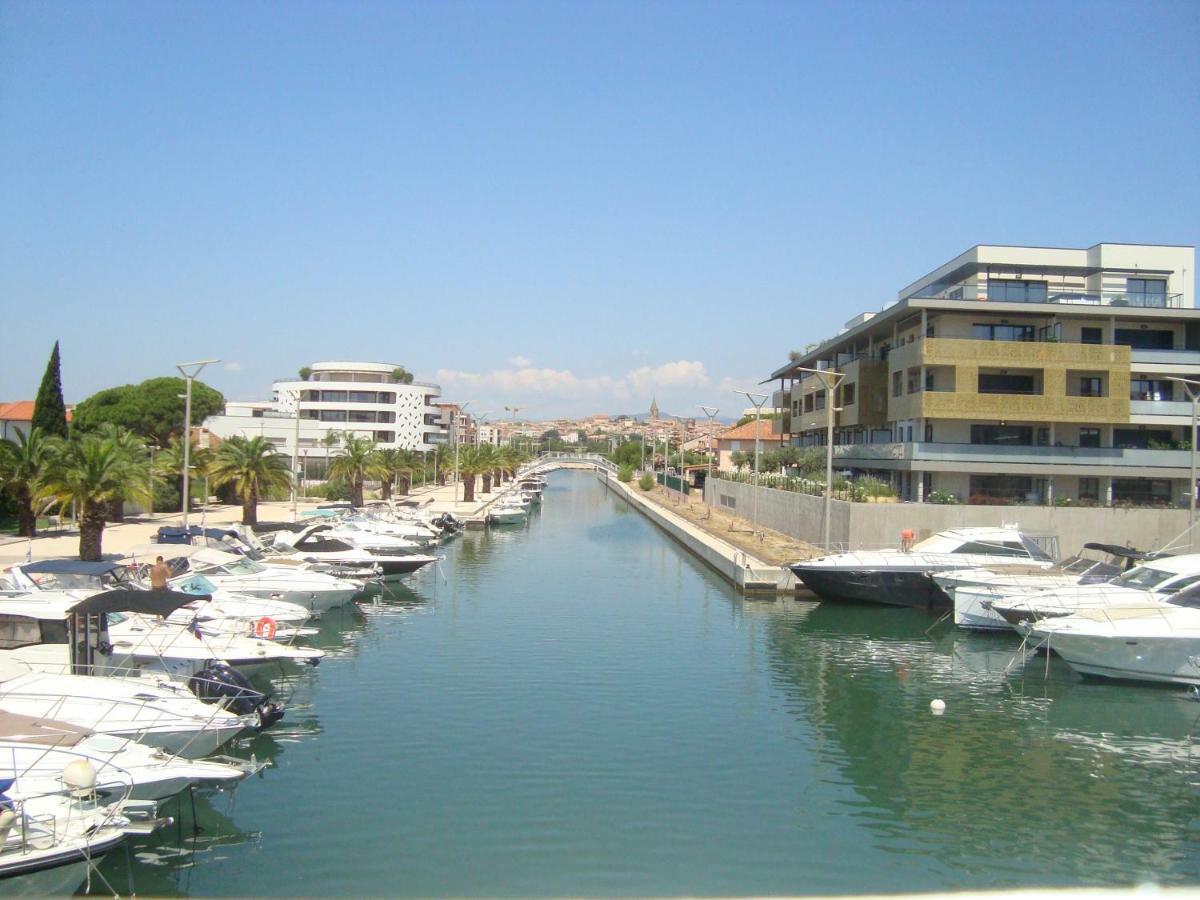 Au Coeur De Port Frejus - T2 30 M² - Tout A Pied Exteriör bild
